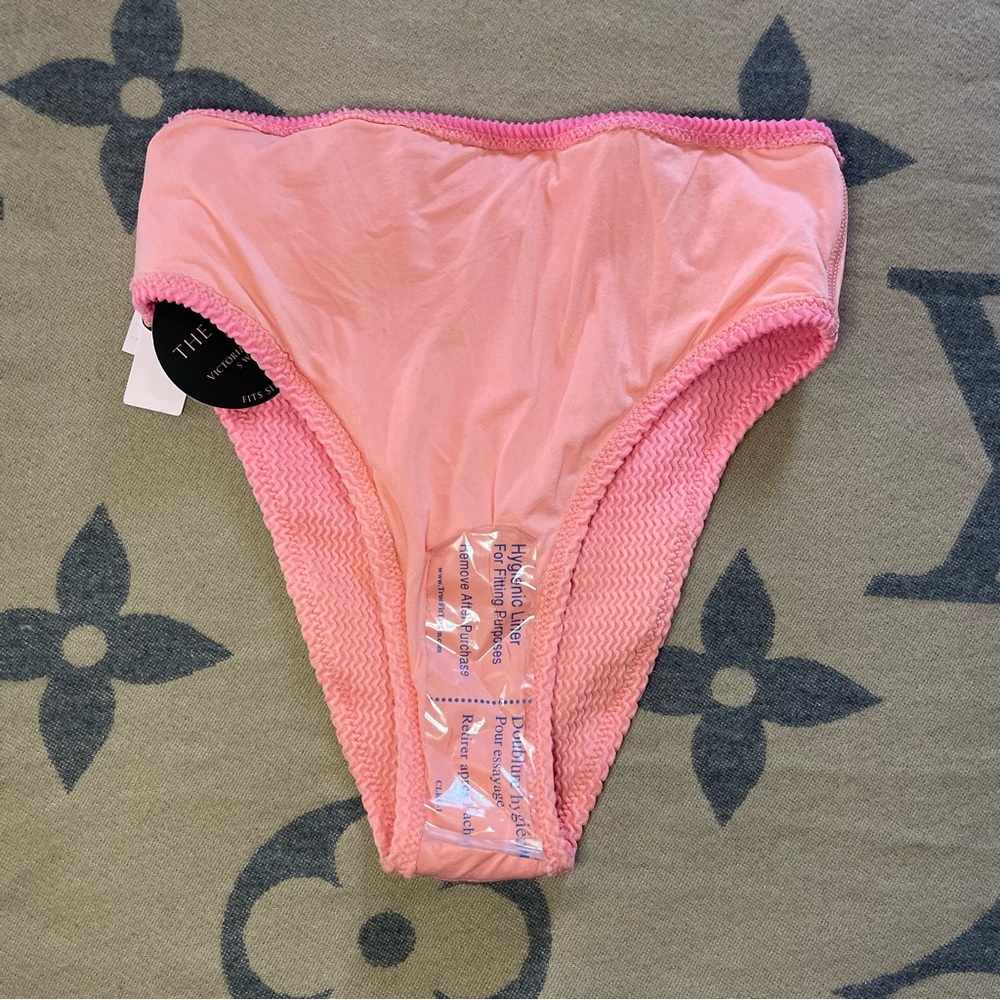 NWT Victoria's Secret 2 pc Bikini The Wave Swim Top & Bottom S-M New with Tags - Picture 7 of 7